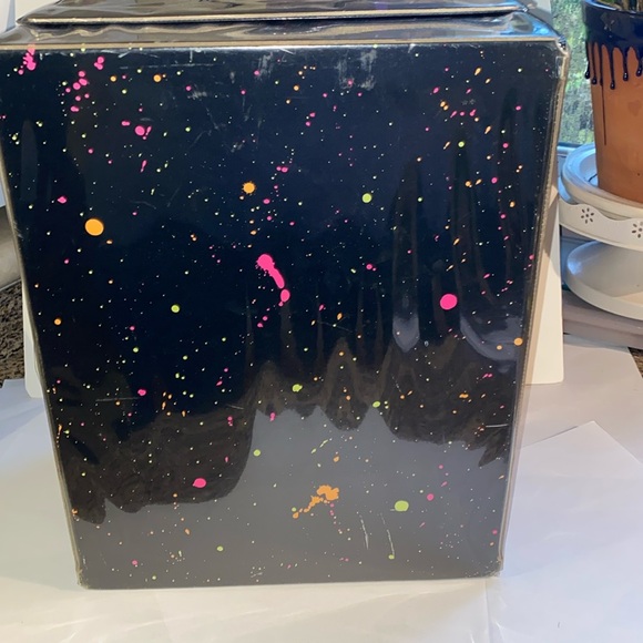 Vintage Barbie and the Rockers carry case. Black with neon splatters. - Picture 3 of 7